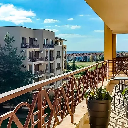 Lighthouse Golf Resort, 75 Mp2, With Balcony Apartamento *