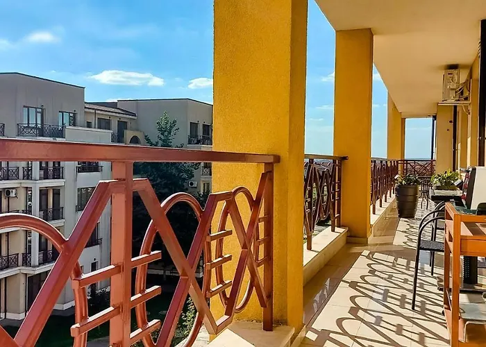 Апартамент Lighthouse Golf Resort, 75 Mp2, With Balcony *